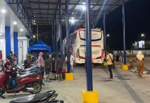 Arus Mudik Mulai Ramai di Terminal Lhokseumawe, Warga Padati Area Penjemputan