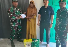 Dandim 0103/Aceh Utara Salurkan Bingkisan Lebaran untuk Warga Blang Majrun