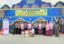 Yayasan Kemala Bhayangkari Peduli, Berikan Bingkisan untuk Petugas Pos Pelayanan