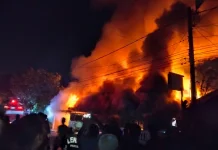 Malam Takbir, Dua Rumah di Mon Geudong Terbakar