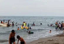 Destinasi Andalan, Pantai Ujong Blang Ramai saat Lebaran