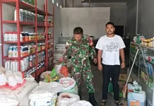Kawal Ketahanan Pangan, Babinsa Pastikan Stok Pupuk Aman