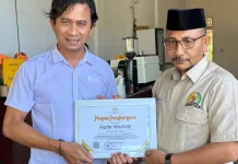 Selamatkan Warga Korban Banjir, Aipda Maulizar Terima Piagam Penghargaan