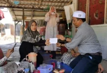 Guru Terdampak Kebakaran Terima Bantuan dari KKG Aceh Timur