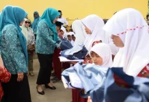 Bunda Guru Aceh Semangati Murid SD Negeri Tanah Rata