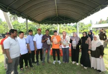 Wali KotaLhokseumawe  Salurkan Benur Udang untuk Pemulihan Tambak