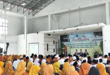 Kankemenag Aceh Timur Santunani Anak Yatim dan Seminar
