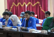 Presma UIN SUNA Lhokseumawe Desak Pemko Perbaiki Jalan Rusak dan Lampu Jalan Mati