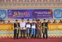 Misbahul Ulum Lepas 176 Wisudawan, Dua Santri Raih Predikat Hafiz Al-Qur’an 30 Juz