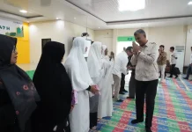 Rektor Unimal Lepas dan Peusijuk Jamaah Haji