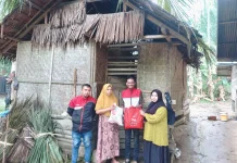 PDI Perjuangan Bantu Razma yang  Tinggal di Rumah Reyot