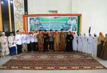 Wali Kota dan Wakil Wali Kota Lhokseumawe Hadiri Peusijuek Jamaah Calon Haji