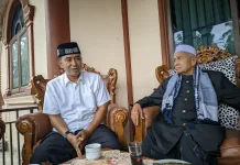 Kapolres Lhokseumawe Serahkan Bantuan Sembako ke Abu Keutapang
