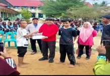 Siswa Madrasah Rebut Hadiah Turnamen Voli antar Madrasah