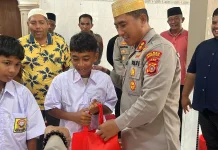 Sambut Idul Adha, Kapolres Lhokseumawe Santuni Anak Yatim Pusong Lama