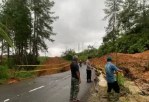 Polisi Imbau Pengendara Waspadai Titik Rawan Longsor di Jalan KKA Bener Meriah
