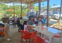 Cafe&Resto RR Nongkrong Asik Sambil Menikmati Pemandangan Gunung