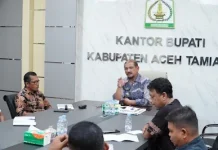 Bupati Armia Pasang Badan Awasi Harga Sawit Petani