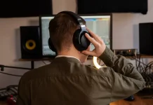 Lebih dari Sekadar Alat Audio, Headphone Menyimpan Evolusi yang Menarik