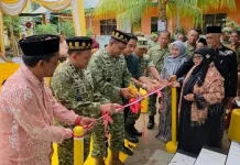 TNI Bangun Kembali Balai Pengajian Anak Yatim yang Ambruk Diterjang Banjir