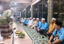 Penyambutan Penuh Haru, Camat Julok Dampingi Kepulangan Jamaah Haji