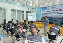 Balmon Aceh Latih Nelayan Idi Gunakan Radio Maritim Sesuai Aturan