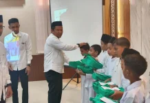 Kemenag Aceh Timur Salurkan 500 Paket Lebaran Yatim dan Disabilitas