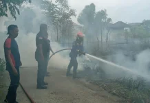 Kebakaran Lahan Nyaris Menjalar ke Rumah Warga Meunasah Mesjid
