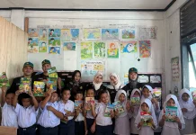 Mahasiswa KKN USK Gelar Gerakan Satu Anak Satu Buku di Pidie Jaya