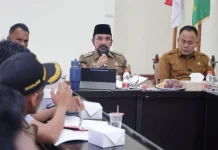 Bupati Al-Farlaky Percepat Pembangunan Huntap Serba Jadi