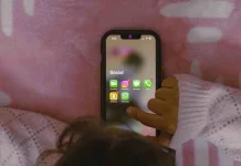 Mengenal Fenomena Doomscrolling, Mengapa Susah Lepas dari Layar?