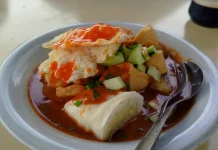 Siomay Basecamp, Pilihan Makan Siang Lezat Selain Nasi