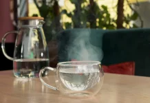 Kebiasaan Minum Air Hangat untuk Mendukung Kesehatan Tubuh