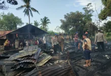 Dua Rumah Kayu di Uteun Bayi Lhokseumawe Terbakar