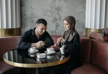 Kenapa Pria Sering Menghindari Percakapan Terlalu Emosional?