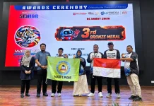 Dua Siswa MAN 1 Pidie Masuk 3 Besar Kompetisi Robotik di Malaysia