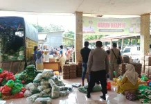Dijaga Polisi, Pasar Murah di Batuphat Barat Berjalan Aman dan Tertib
