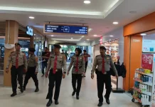 Sat Pamobvit Polres Lhokseumawe Patroli di Pusat Perbelanjaan