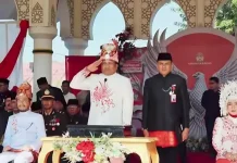 Bupati Muklis Pimpin Upacara HUT ke-81 RI Bernuansa Budaya Aceh