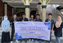 Jelang Maulid, Komunitas Generasi Inspirasi Remaja Lhokseumawe Bersihkan Mesjid