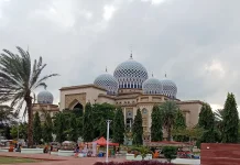 Masjid yang Menghidupkan Umat