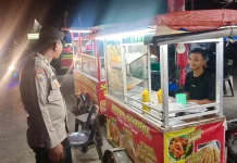 Patroli Dialogis Polsek Muara Satu Sambangi Pedagang