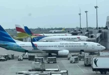 Abu Vulkanik Anak Krakatau Paksa Pesawat Umrah Garuda Mendarat di Aceh