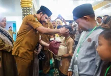 Maulid Akbar Julok Santuni 250 Anak Yatim