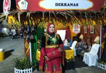 Beda dari yang Lain, Musliana Angkat Pisang Dua Mu di Milad 800 Samudera Pasai