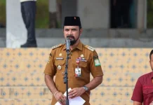 Bupati Al-Farlaky Tekankan Disiplin ASN dan Evaluasi Kinerja Memasuki Tahun Kedua