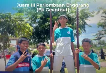 Fajar Sabet Juara III pada Perlombaan Tradisional Ek Geunteut di 800 Piasan Pase