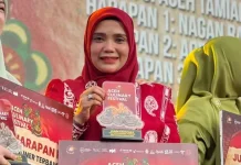 Ketua TP-PKK Kabupaten Aceh Timur Borong Tiga Penghargaan di Banda Aceh