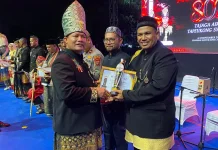 Milad Samudera Pasai ke-800, Mansuri MY Raih Penghargaan Tokoh Sosial Kemanusiaan