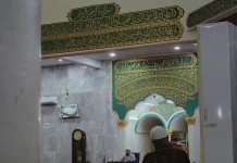 Fadhillah Orang Berilmu dan Menuntut Ilmu, Jalan Menjaga Diri dari Fitnah Dunia